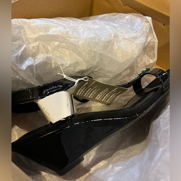 Comfort Plus by Predictions Women's Swanky Black White Embellished Wedge. 8W - Picture 8 of 11